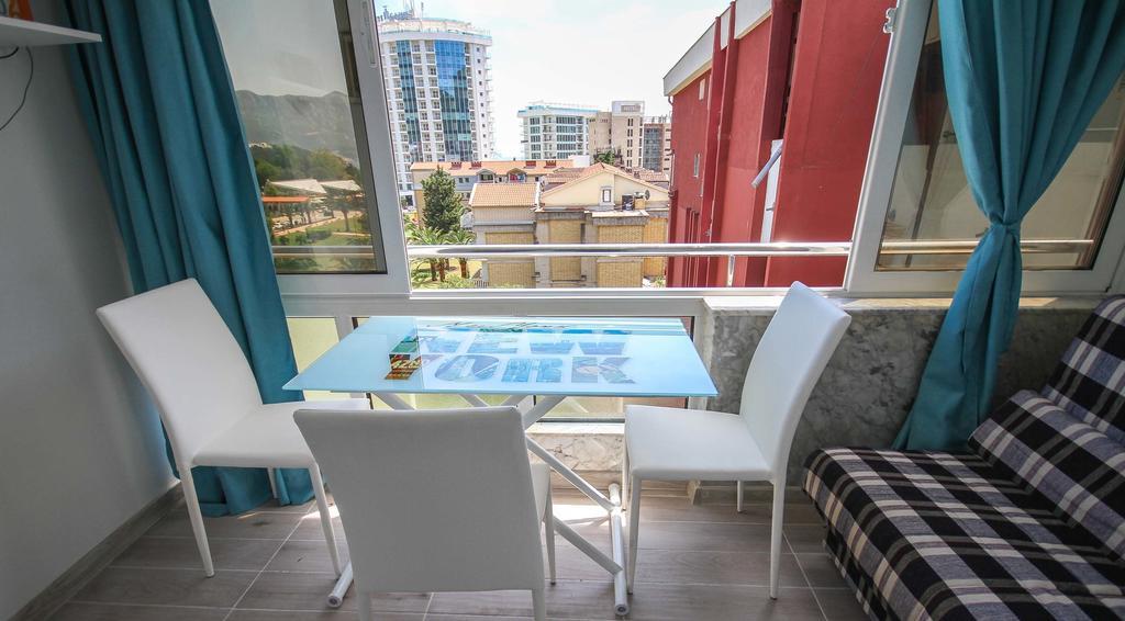 Irena Downtown Apartment بودفا الغرفة الصورة